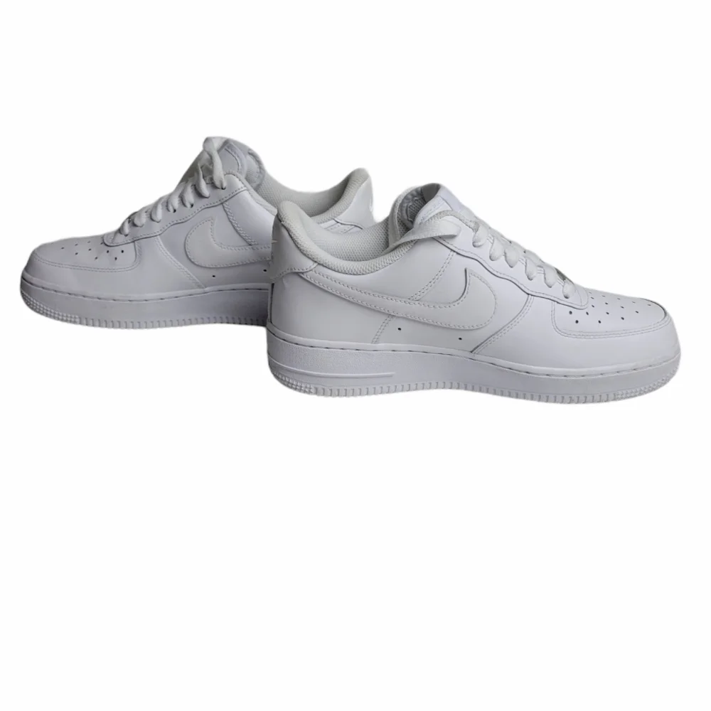 Nike Air Force 1, White, 8½M - Picture 8 of 8